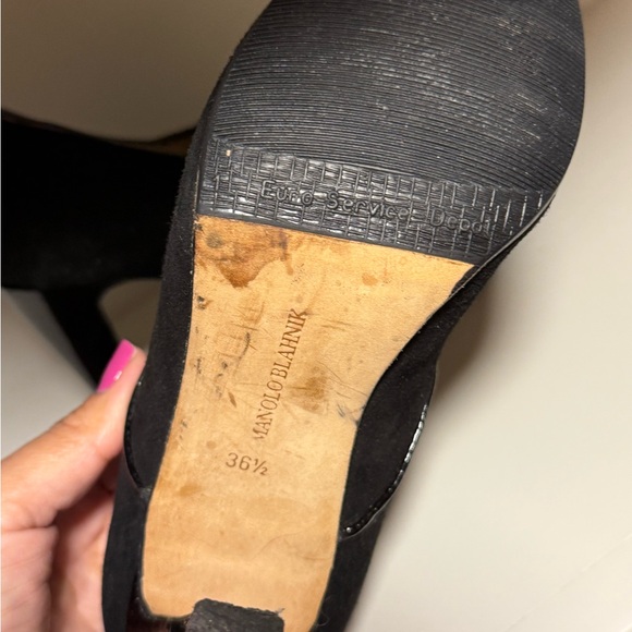 Manolo Blahnik Black Patent Leather Heels - Picture 5 of 5